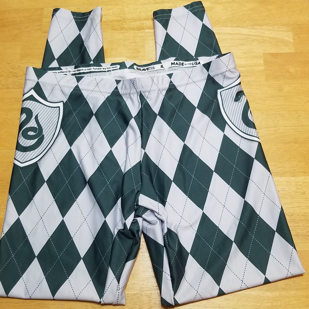 Brave  leggings. Harry Potter Slytherin. Size L